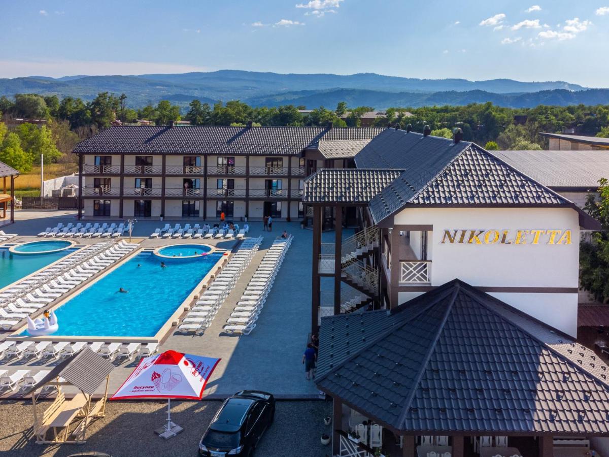 Nikoletta Hotel Solotvyno Exterior photo